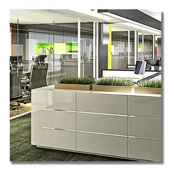 Reinigung von Schreibtischen und Bürooberflächen – CleanAlpin